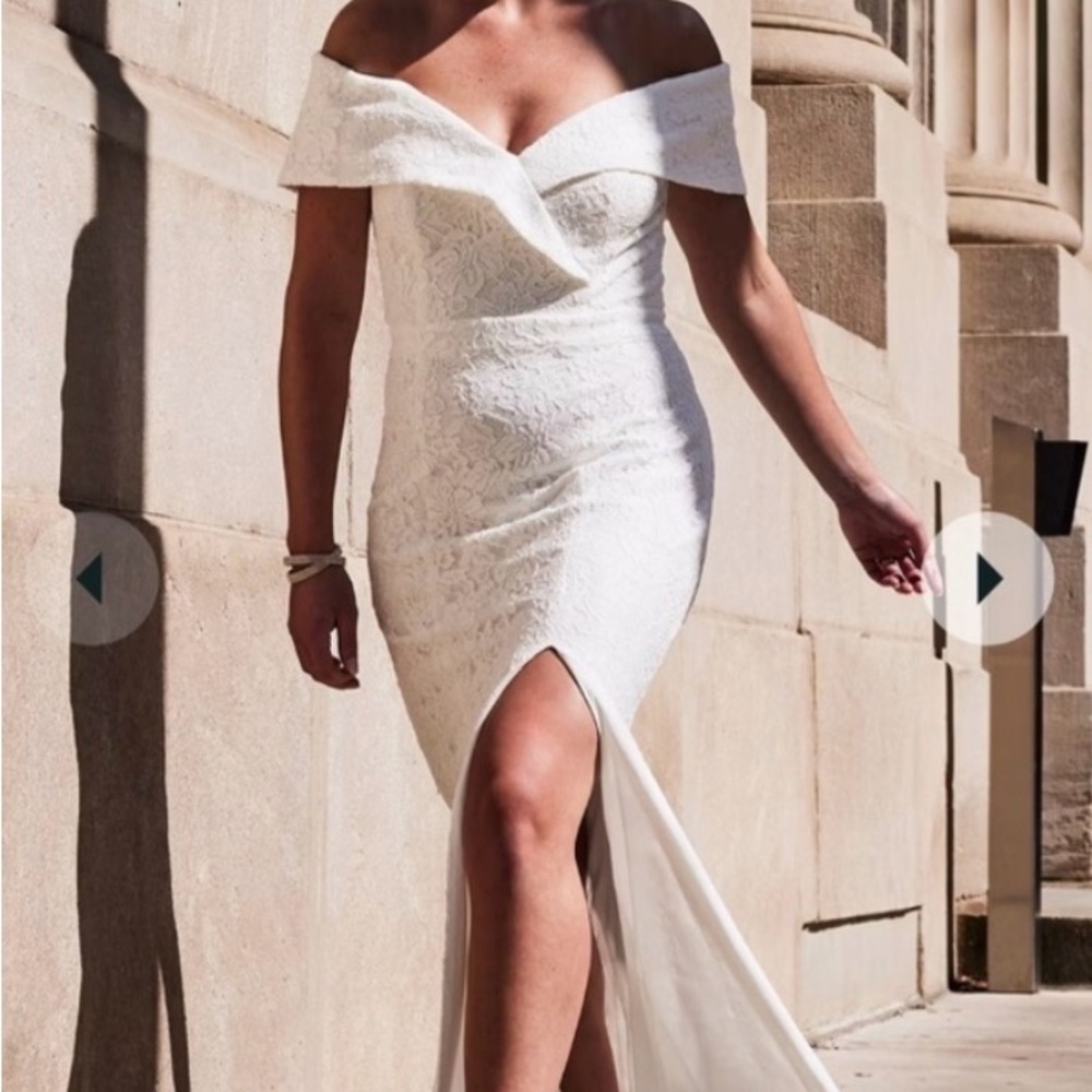 Chic Off-Shoulder White Lace Wedding Dress